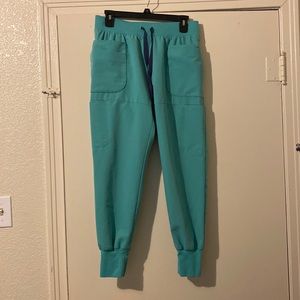 FIGS Surgical Green Nepal